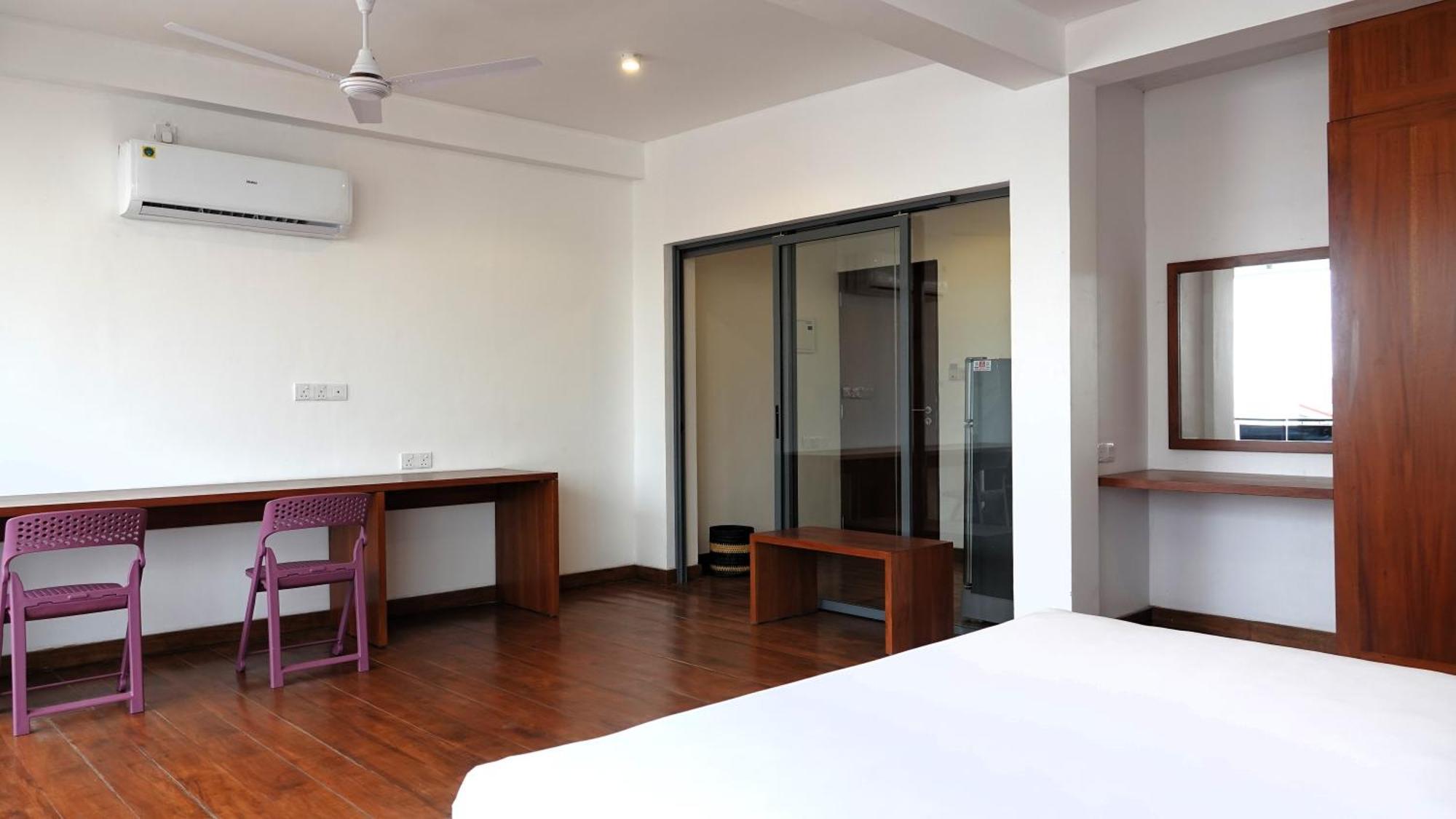 Hotel J Negombo Exterior foto