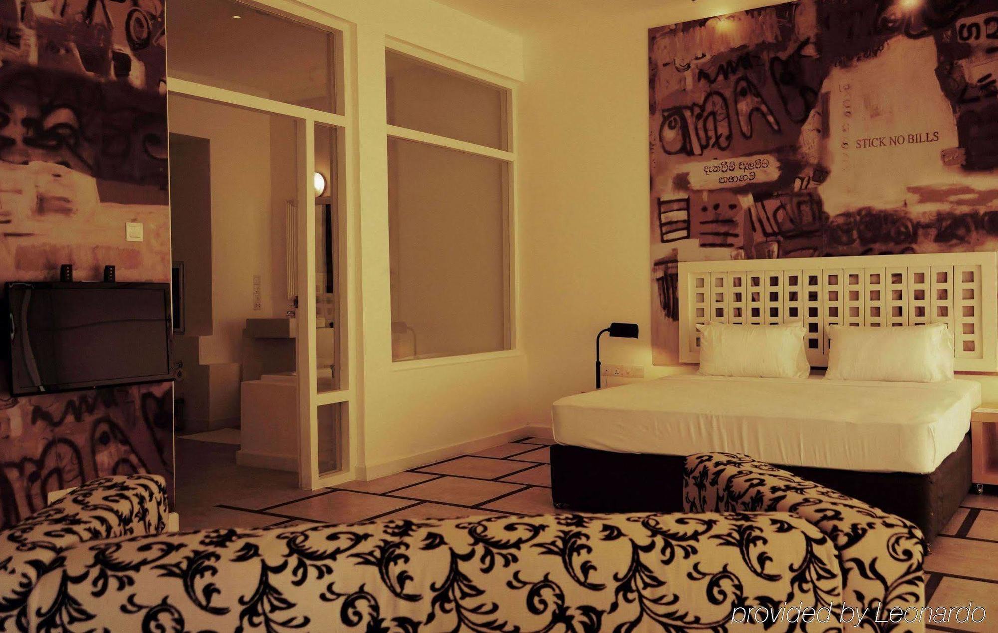 Hotel J Negombo Exterior foto